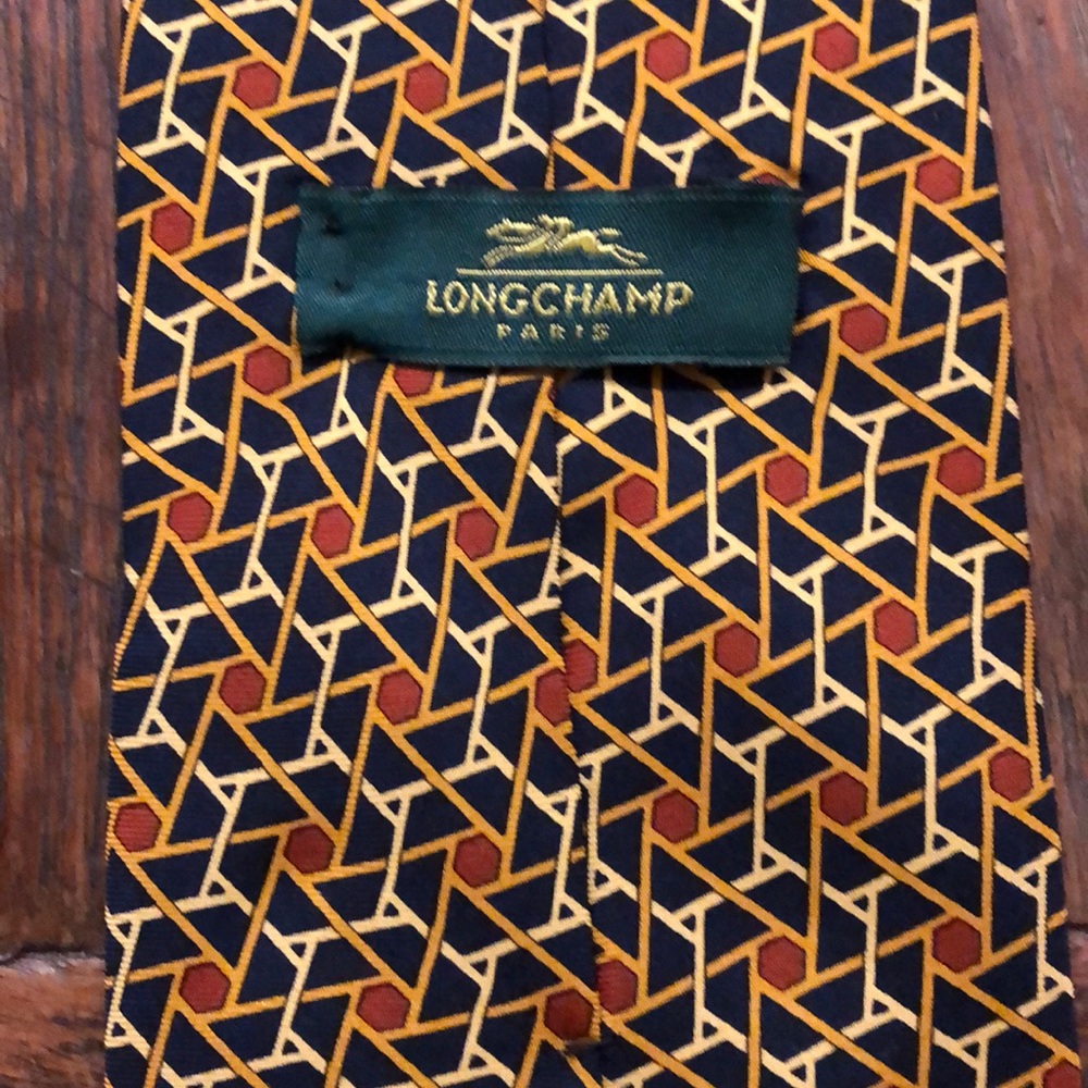 Sublime tie: quiet assertion - Picture 2 of 4